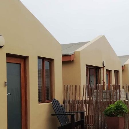 Walvis Bay Backpackers & Self-Catering Apartment Luaran gambar