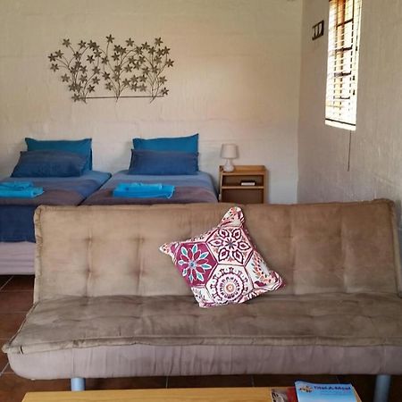 Walvis Bay Backpackers & Self-Catering Apartment Luaran gambar