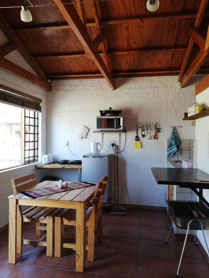 Walvis Bay Backpackers & Self-Catering Apartment Luaran gambar